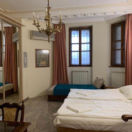 Kalmar Panzio Bed & Breakfast บูดาเปสต์ ภายนอก รูปภาพ