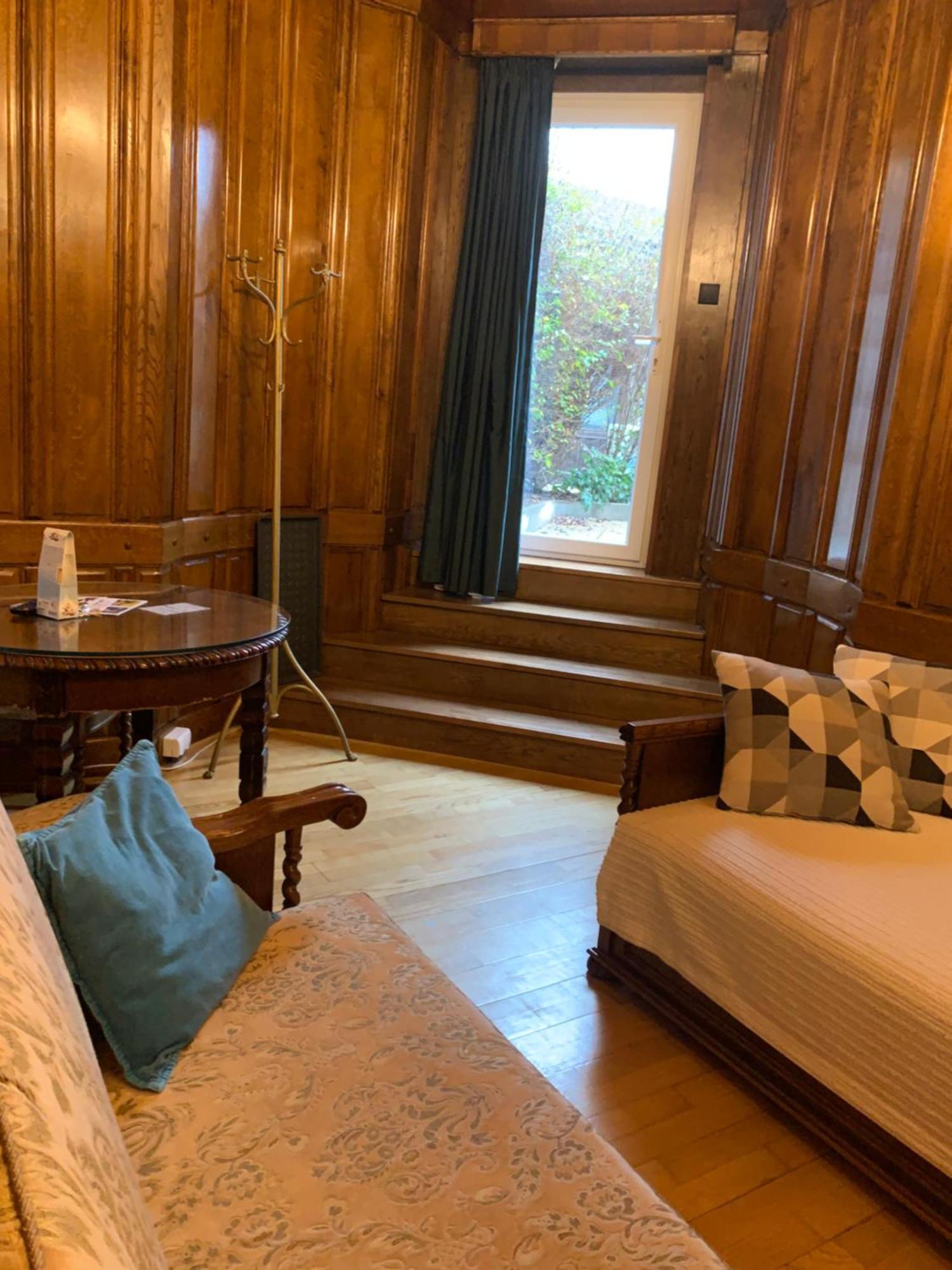 Kalmar Panzio Bed & Breakfast บูดาเปสต์ ภายนอก รูปภาพ