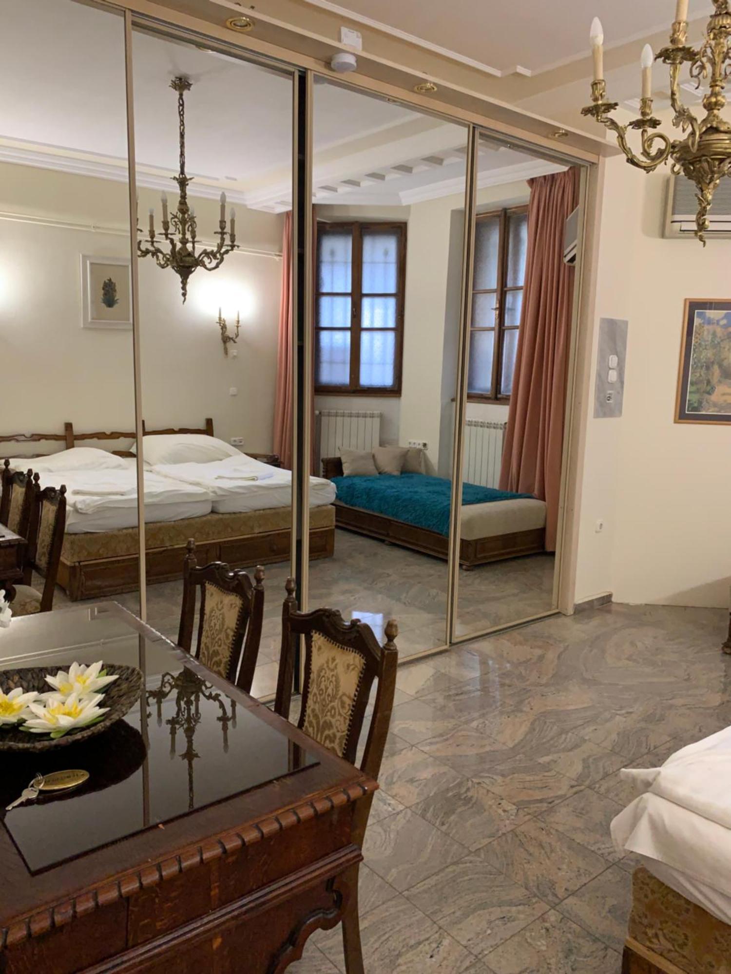 Kalmar Panzio Bed & Breakfast บูดาเปสต์ ภายนอก รูปภาพ